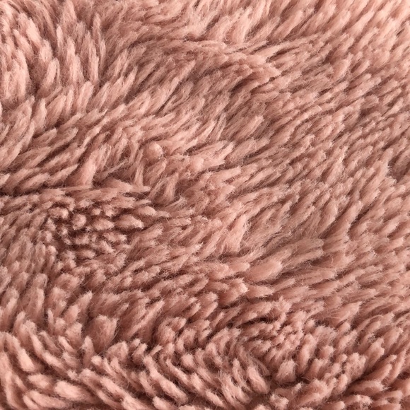 Meet your Posher, Brooke - Picture 2 of 2